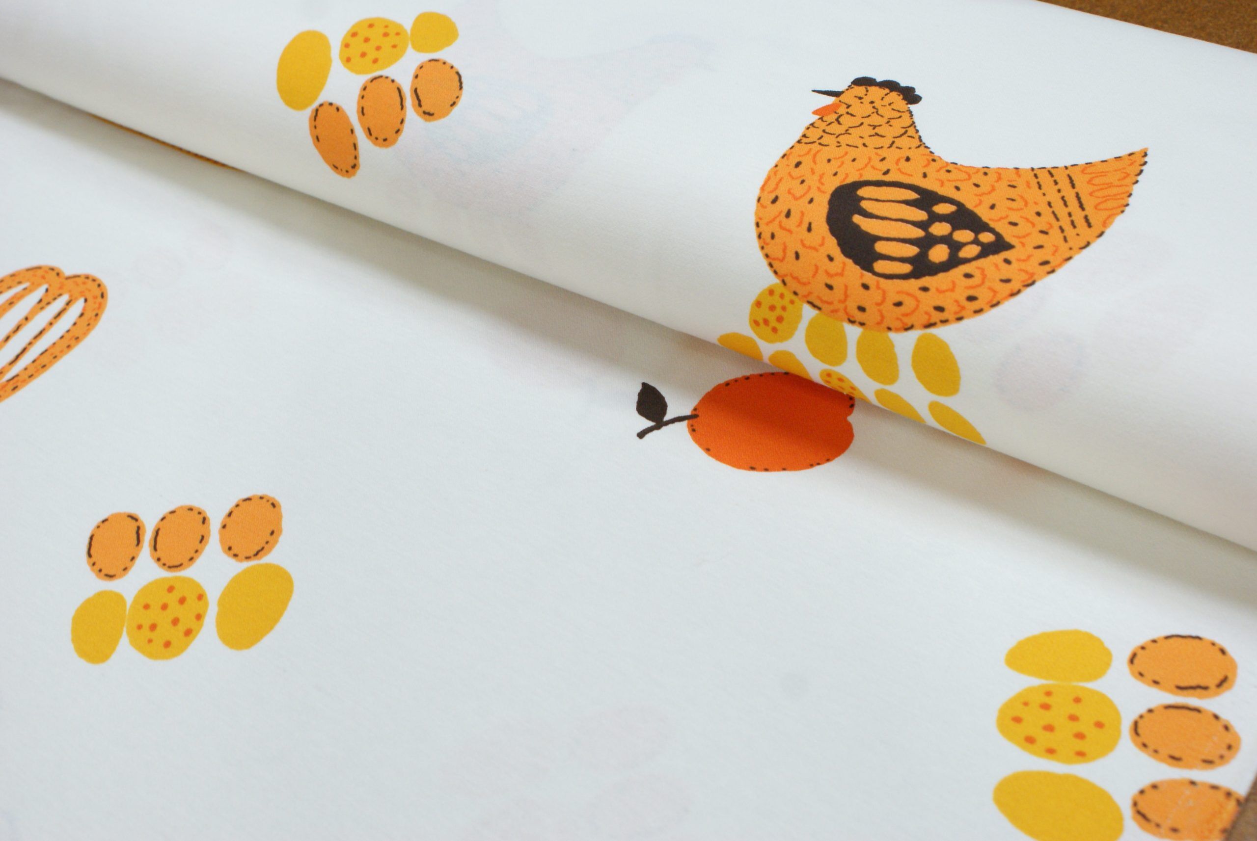 Mantelería Crepe Estampada Gallinas 1 Mantelería Crepe Estampada Gallinas