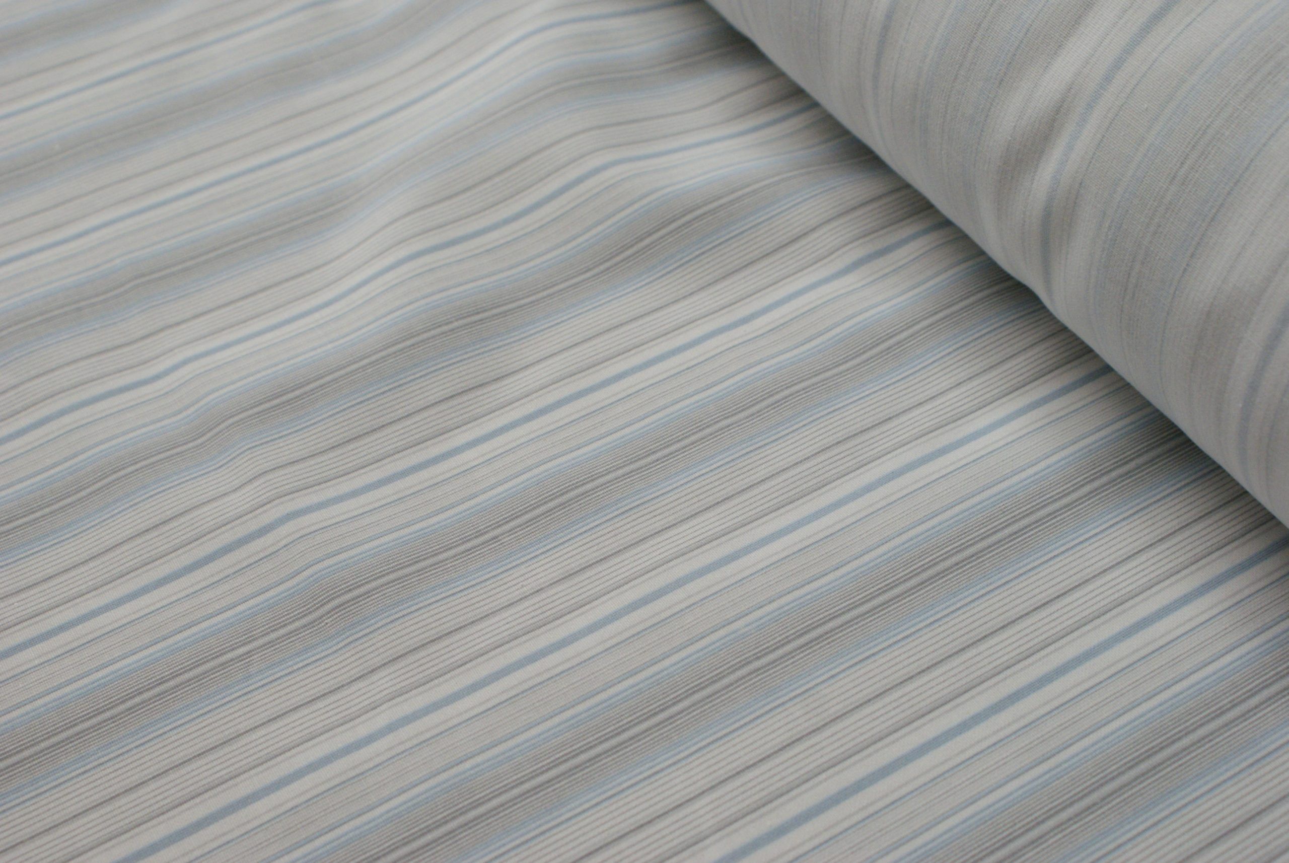 Loneta Canulón 31411/1 Celeste 2 Loneta Canulón 31411/1 Celeste - Imagen 2